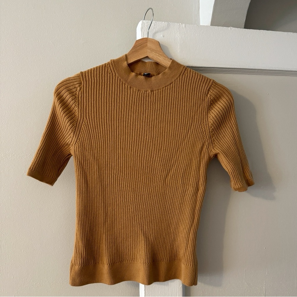 Uniqlo Merino Ribbed Mock Neck Half-Sleeve Sweater